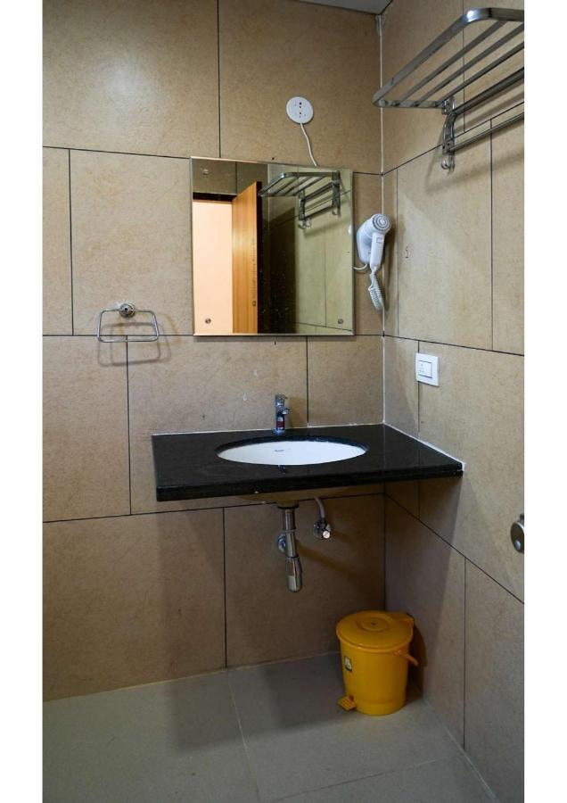 Sri Krishna Inn - Kempegowda Airport Bangalore دافانهالي المظهر الخارجي الصورة